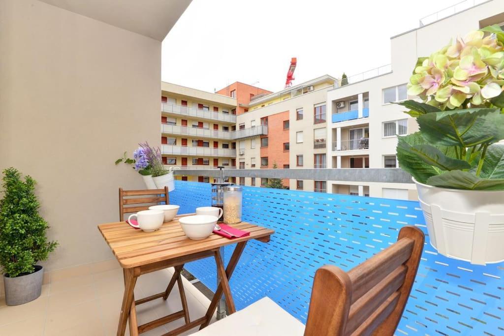 Laurel Bay Apartment Budapest Luaran gambar
