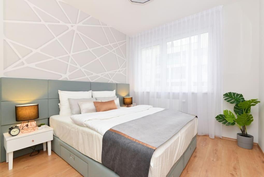 Laurel Bay Apartment Budapest Luaran gambar
