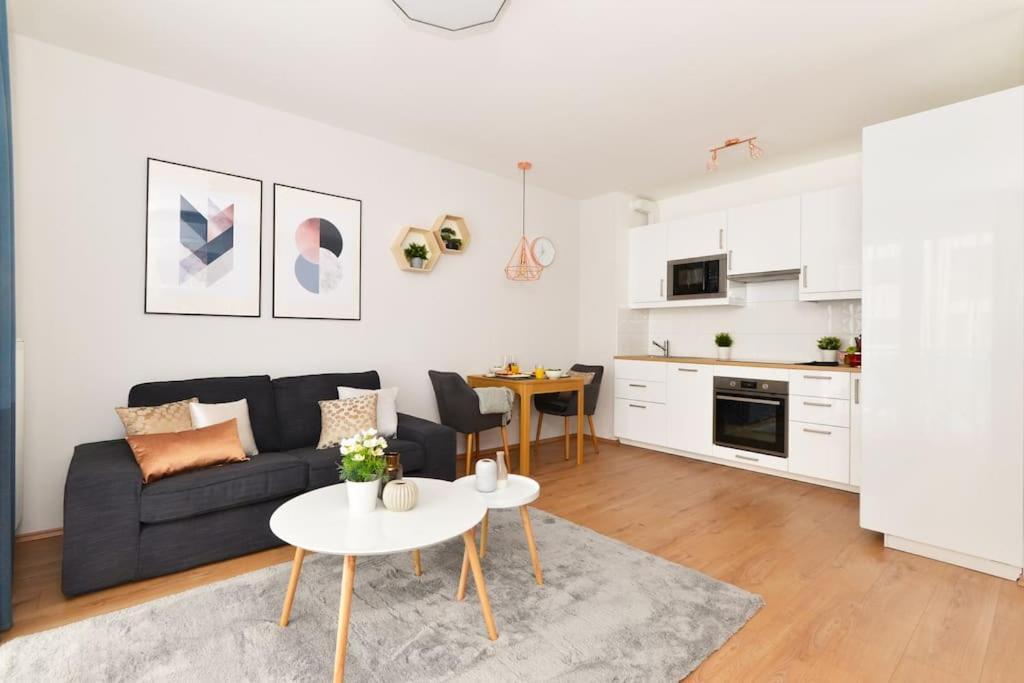 Laurel Bay Apartment Budapest Luaran gambar