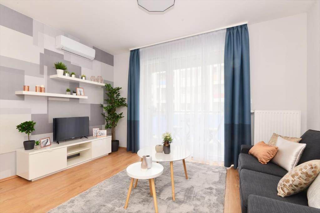 Laurel Bay Apartment Budapest Luaran gambar