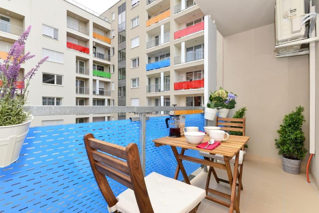 Laurel Bay Apartment Budapest Luaran gambar