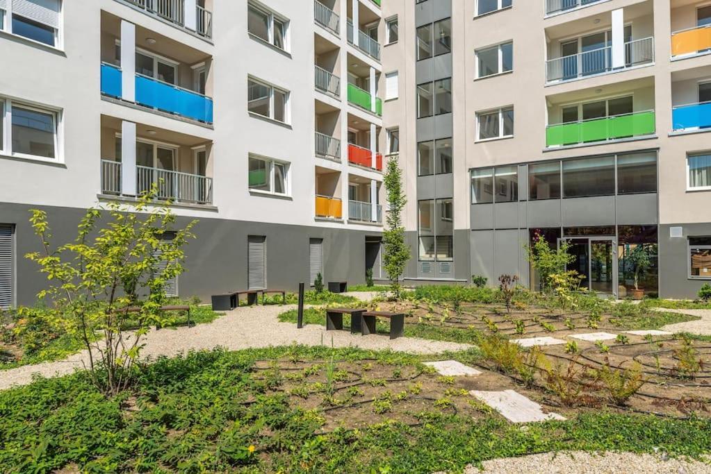 Laurel Bay Apartment Budapest Luaran gambar